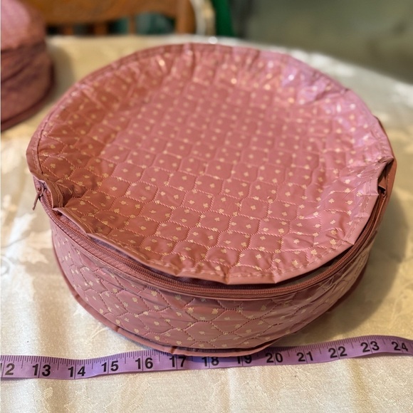 Fransiscan Other - Vintage Pink Quilted Storage Bag and set of 7 Plates